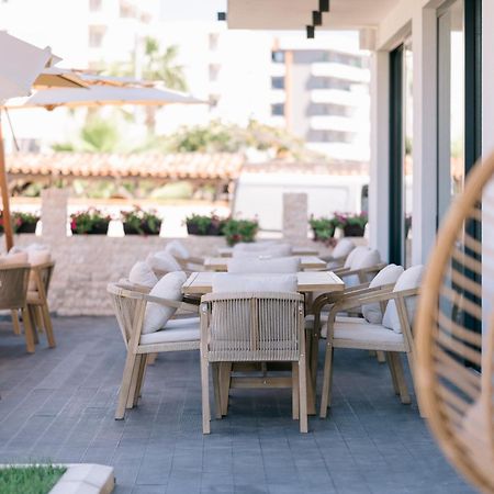 Hotel Teuta Ulcinj Bagian luar foto