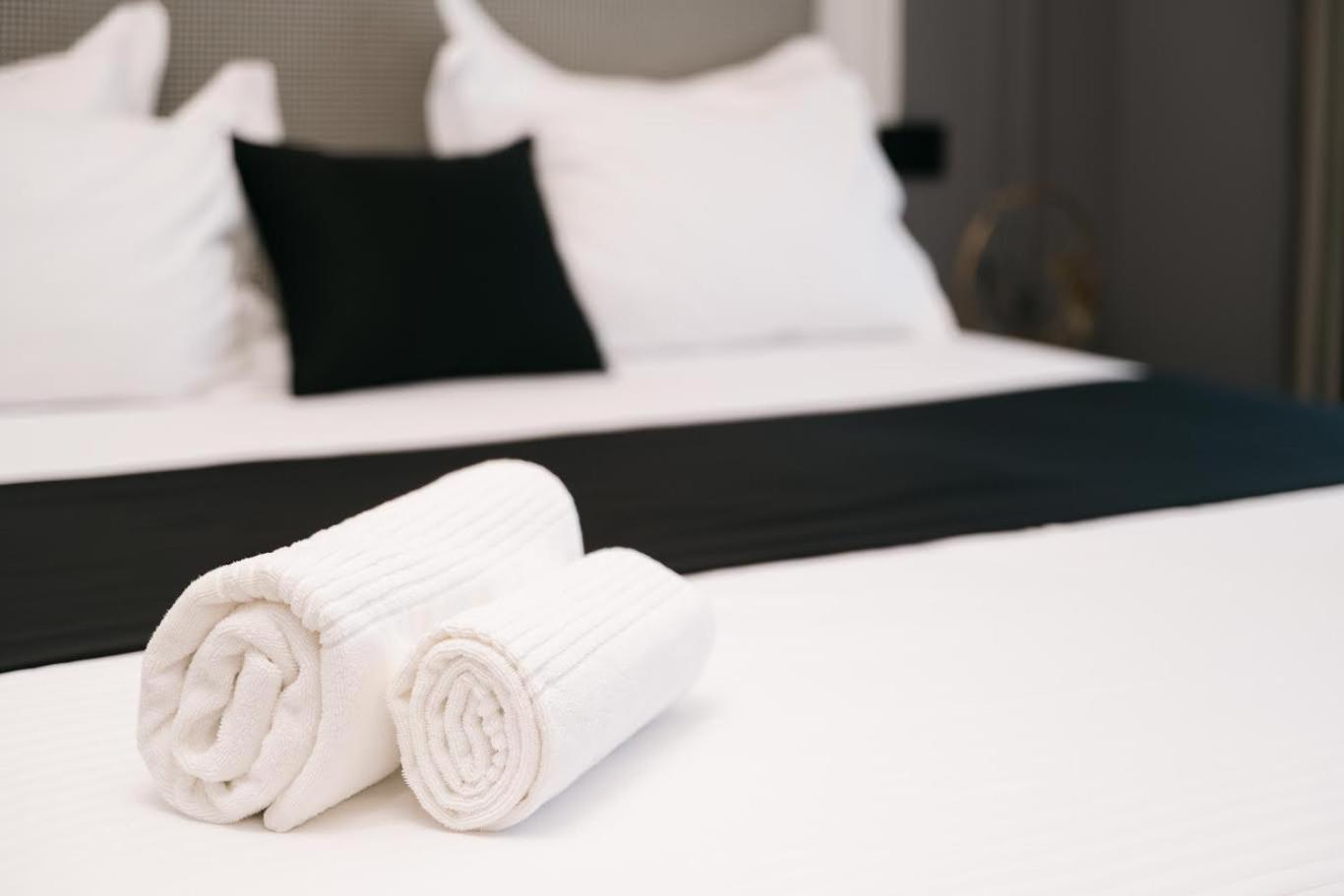 Hotel Teuta Ulcinj Bagian luar foto