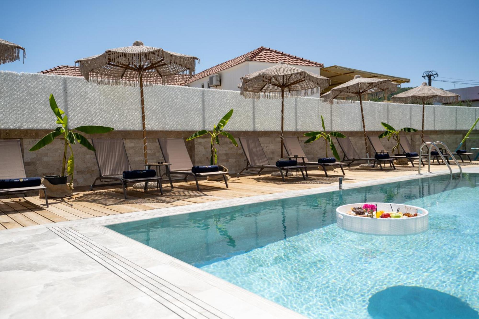 Hotel Teuta Ulcinj Bagian luar foto